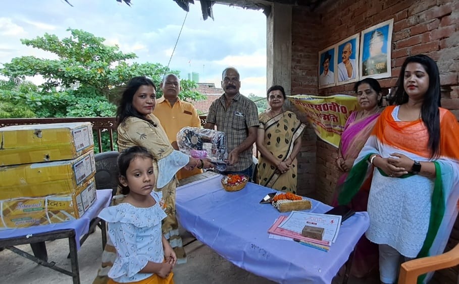 FREE SEWING MACHINE DISTRIBUTION FOR POOR WOMEN